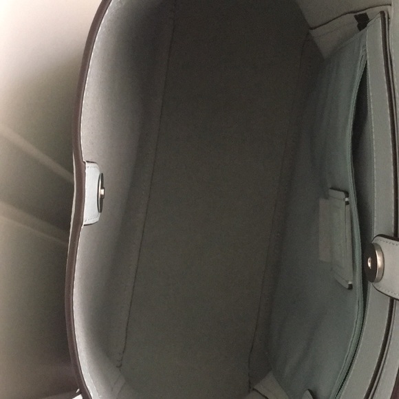 🌺HP🌺 Coach Tote Colorblock with Horse Carriage Pebble Leather Green Multi NWT - Picture 8 of 8